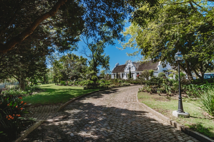 5 Bedroom Property for Sale in Glenwood Western Cape